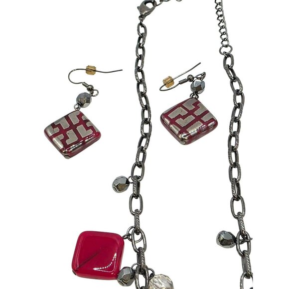 Red & Silver Geometric Necklace &‎ Earrings Set With Chain Links & Beads - Picture 3 of 3